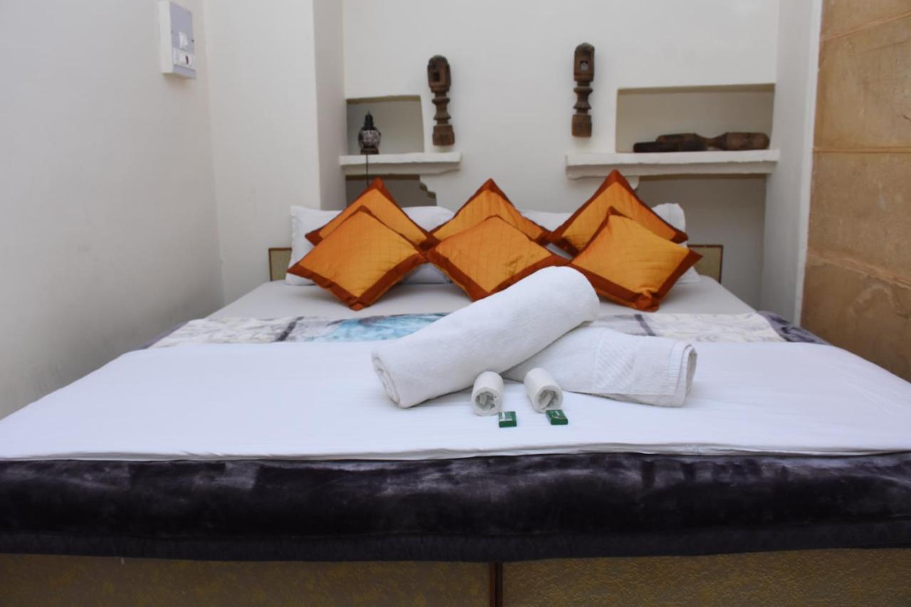 Rumi'S Home Stay Jaisalmer Bagian luar foto